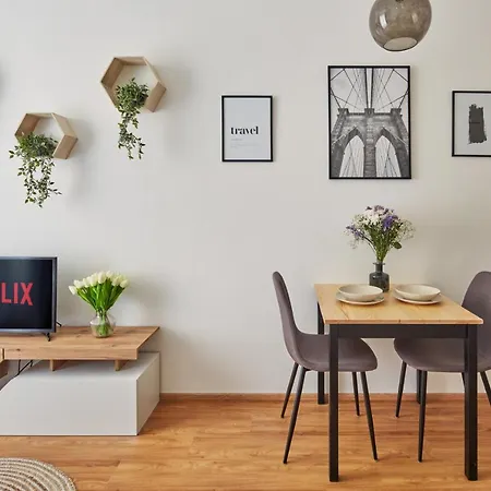 Days - Modern W Easy Access Apartament Praga