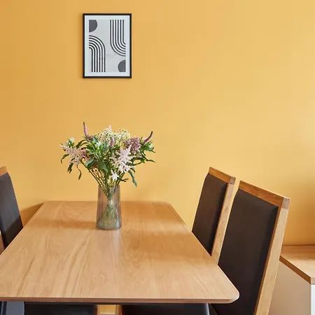 Apartment Days - Modern W Easy Access Prag