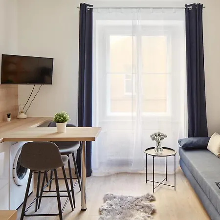 Days - Modern W Easy Access Apartment Prag